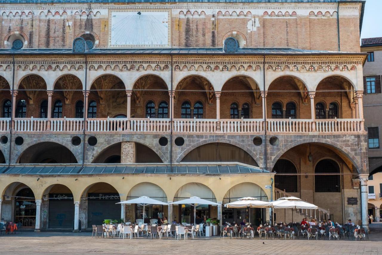 Piazza Delle Erbe Central Apartment بادوفا المظهر الخارجي الصورة