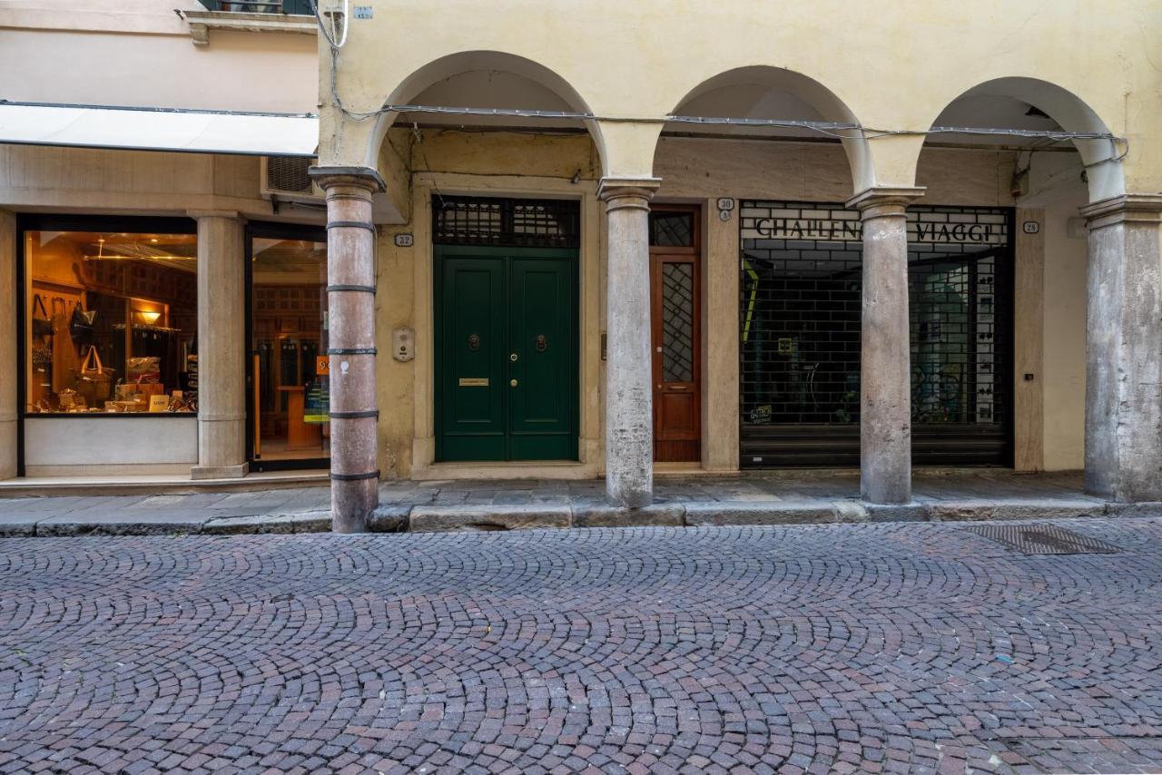 Piazza Delle Erbe Central Apartment بادوفا المظهر الخارجي الصورة